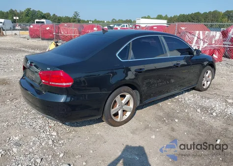 2013 Volkswagen Passat 2.5L Se из США, поврежденный, VIN 1VWBP7A33DC135447